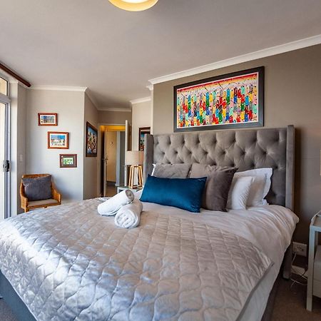 Luxury Ocean View Beachfront 2 Bed Apartment -206 The Waves, Blouberg, Cape Town Bloubergstrand Kültér fotó