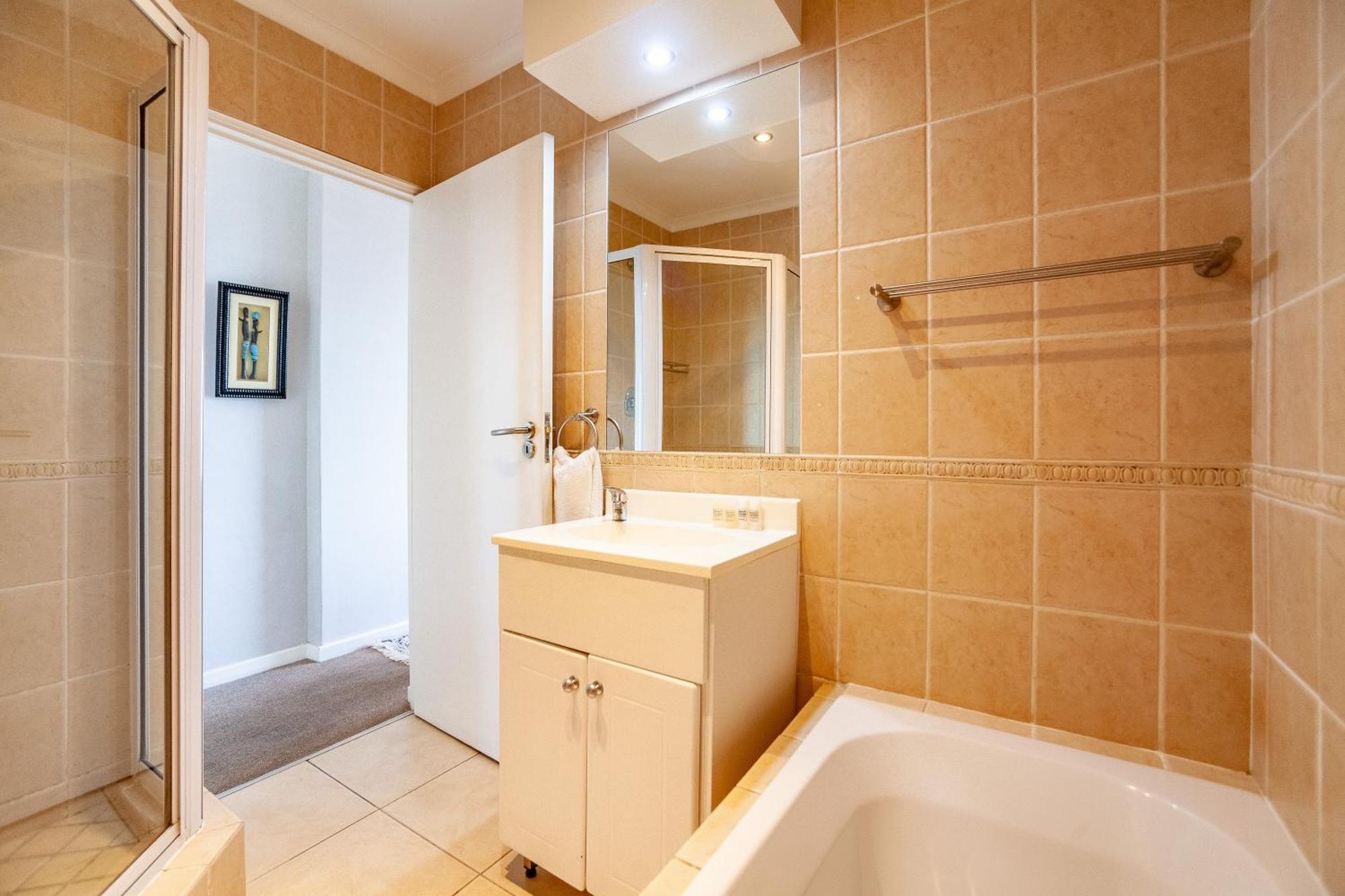 Luxury Ocean View Beachfront 2 Bed Apartment -206 The Waves, Blouberg, Cape Town Bloubergstrand Kültér fotó